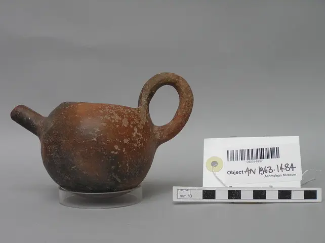 Red Polished feeder cup - image 1