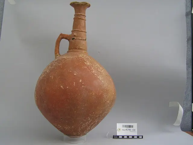 Red Polished jug - image 1