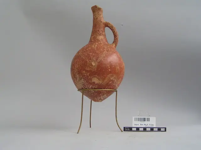 Red Polished jug - image 1