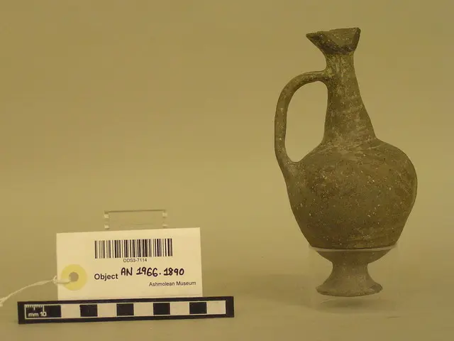 Base ring II Juglet - image 1