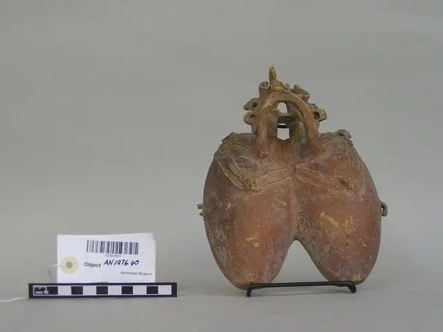 Red Slip II Ware Composite vessel - image 1