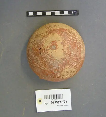 Red Polished hemispherical bowl - image 1