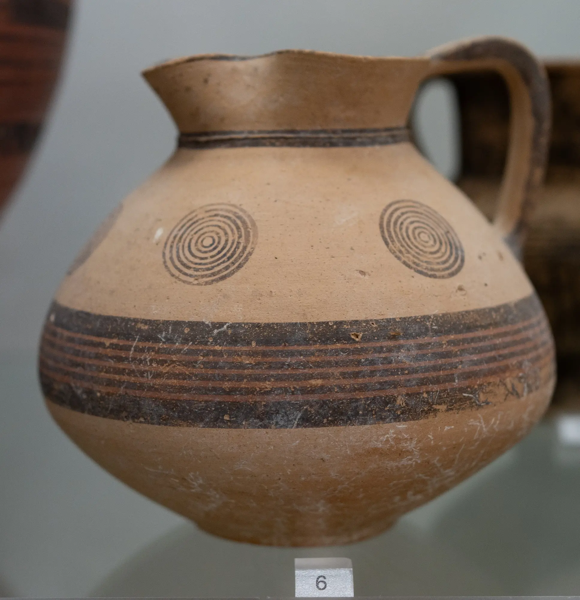 Small squat oinochoe - image 1