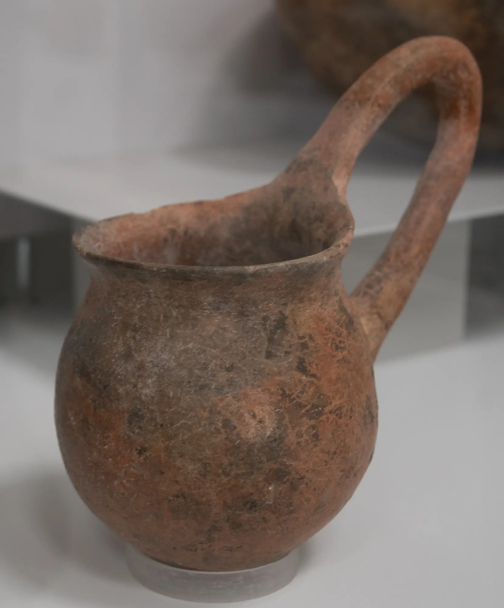 Red Polished jar - image 1