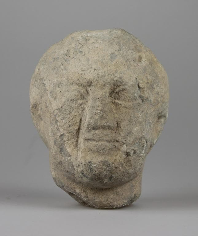 Head of votive statue - image 1