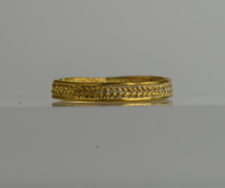 Finger Ring - image 1