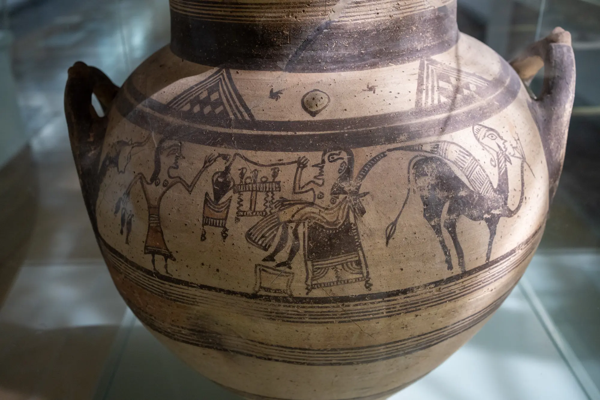 Free Field Humans on White Painted Jar - image 1