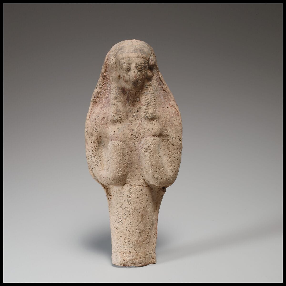Standing female figurine - image 1