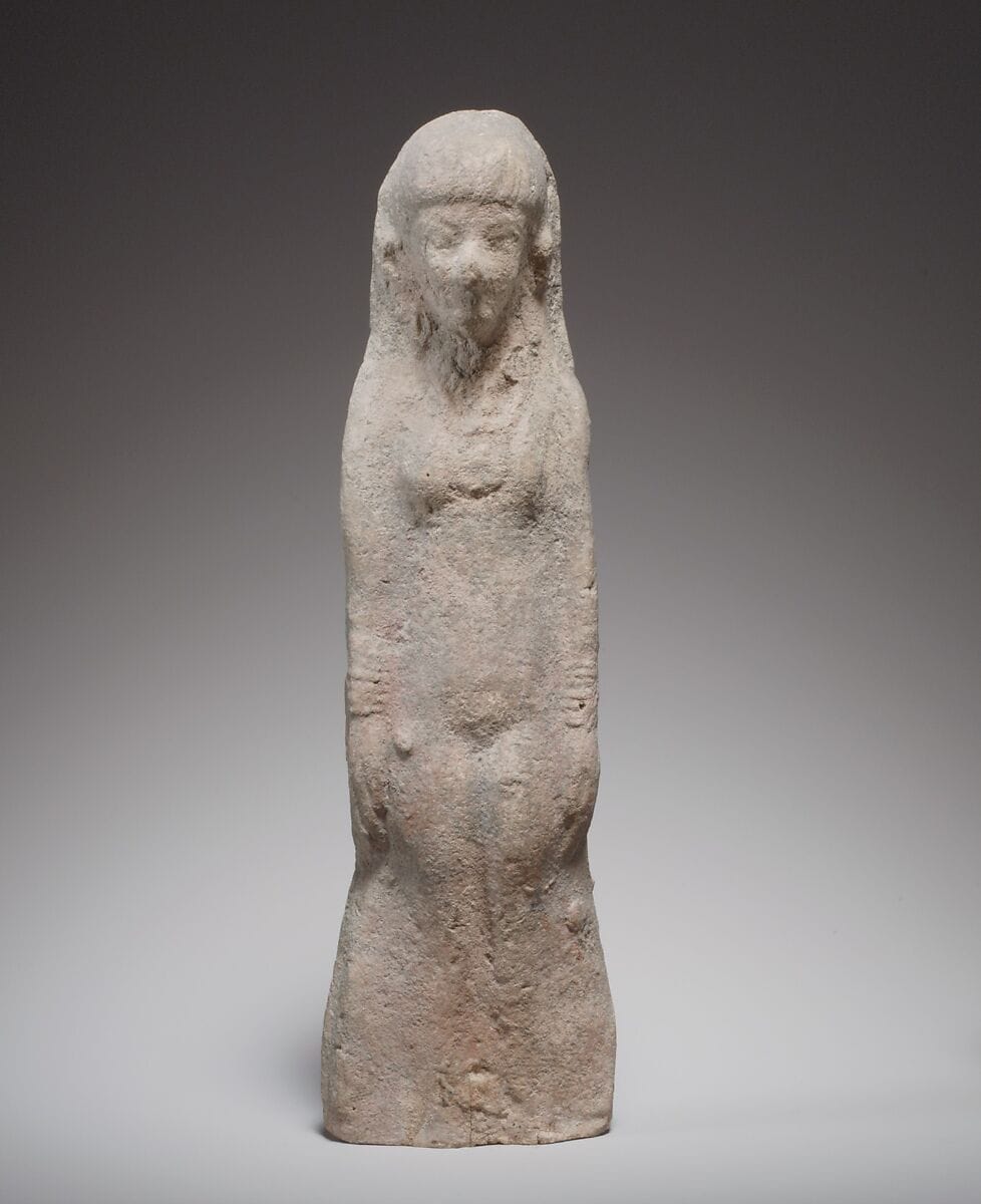 Standing female figurine - image 1