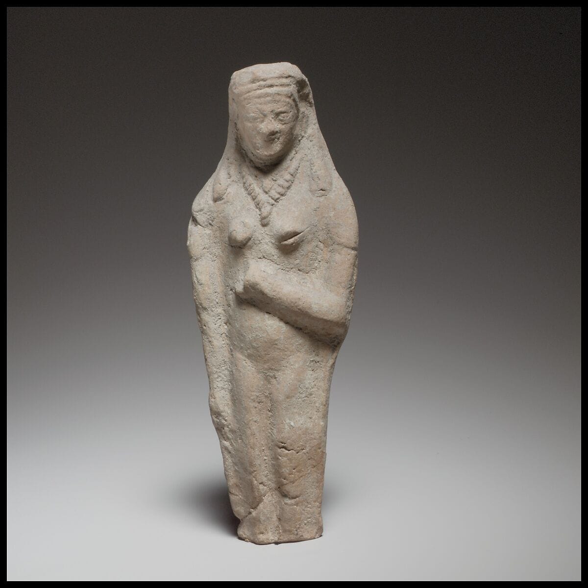 Standing female figurine - image 1