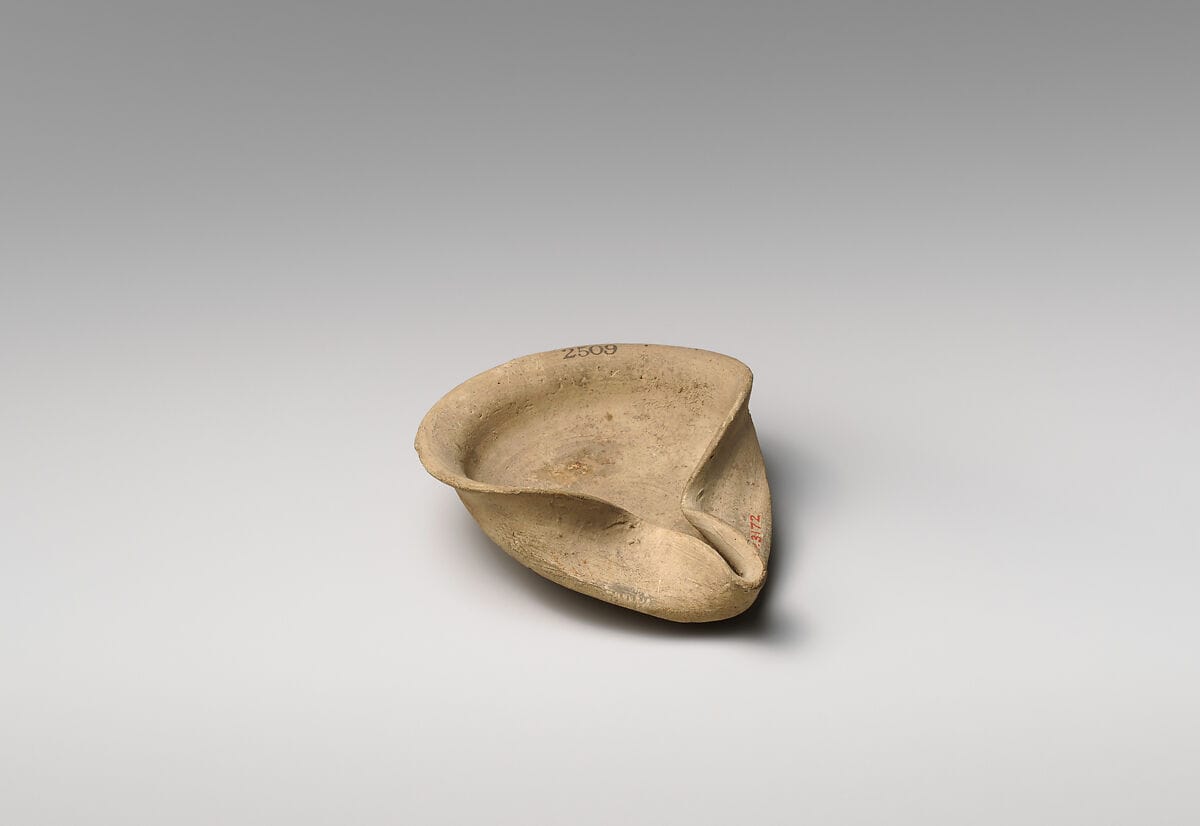 Terracotta saucer-shaped lamp - image 1