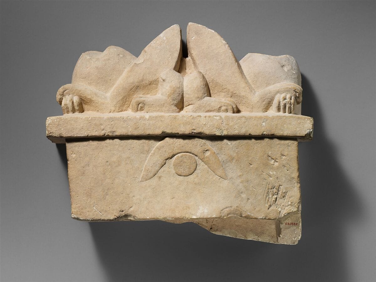 Limestone funerary stele with two recumbent sphinxes - image 1