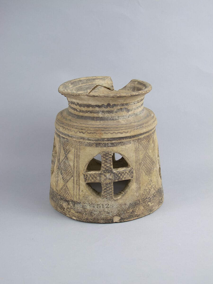 Tripod - image 1