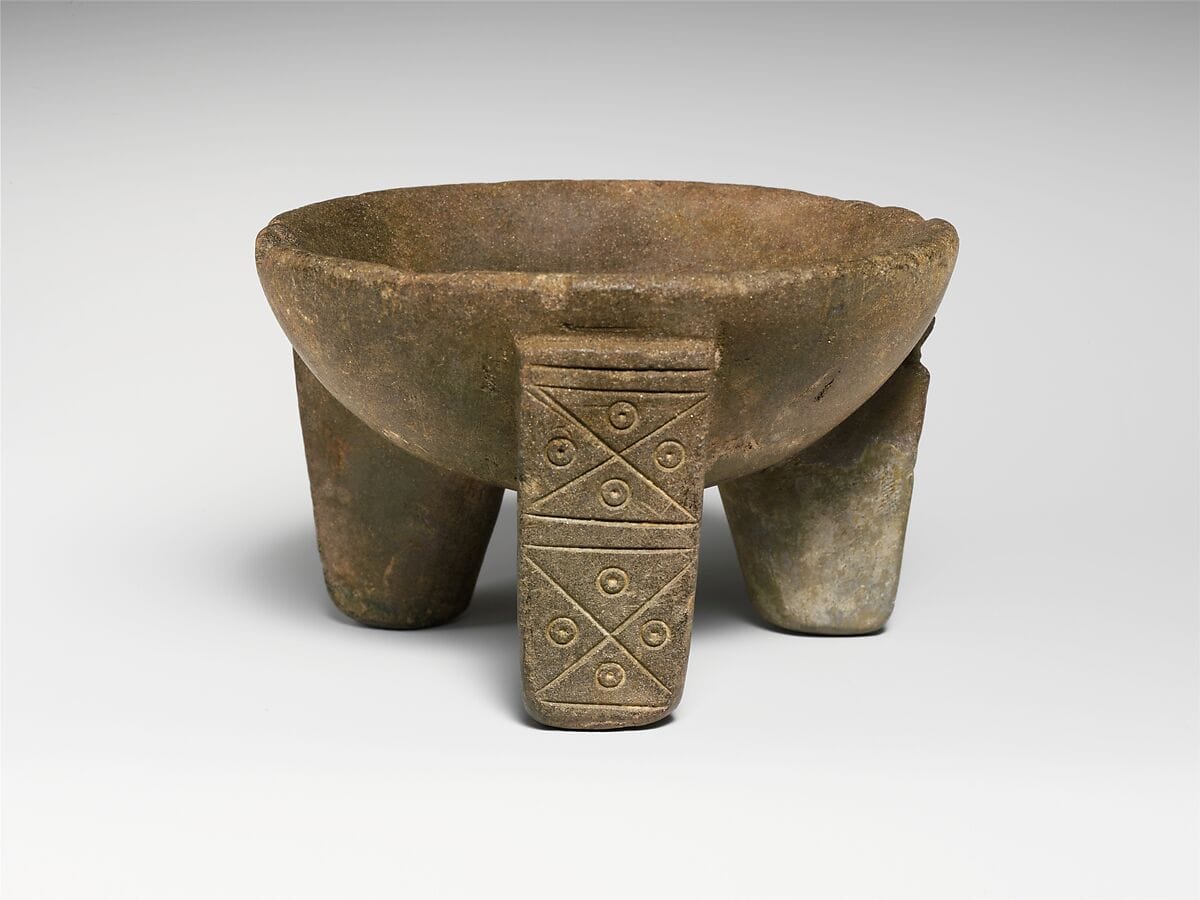 Chlorite tripod - image 1