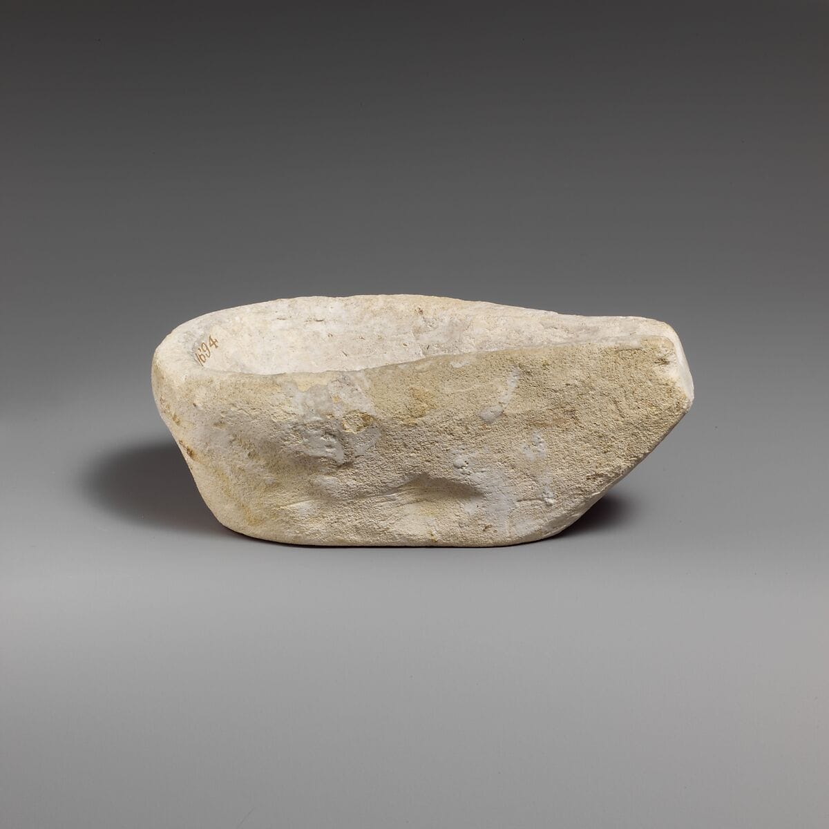 Limestone saucer lamp - image 1