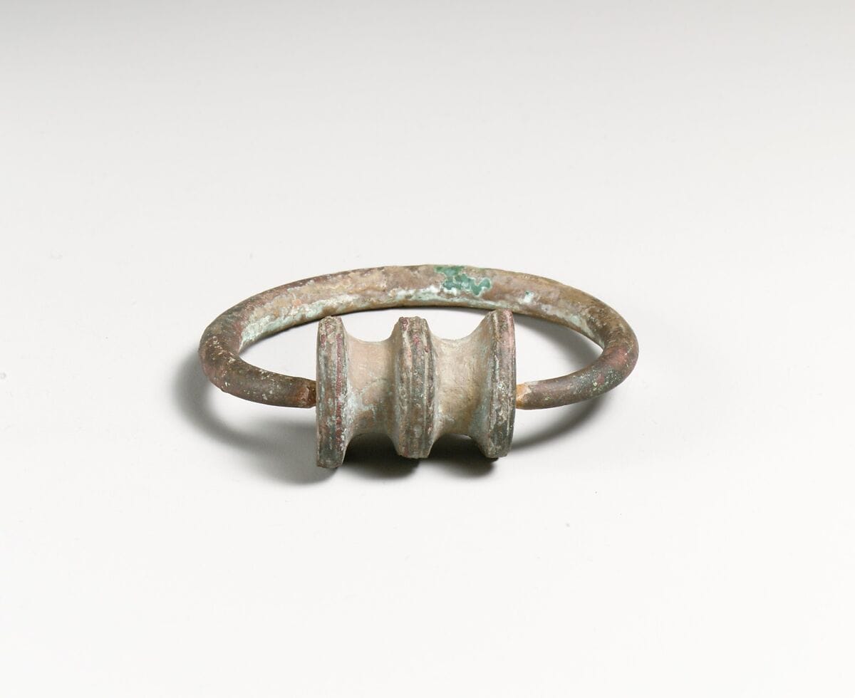 Handle of a bowl - image 1